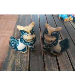 Elegant Ceramic Guardian Lions - Blue and Cream